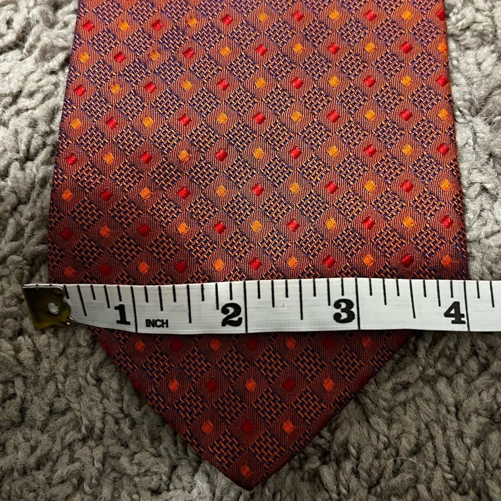 Men’s Structure Color Changing Tie - Picture 6 of 7